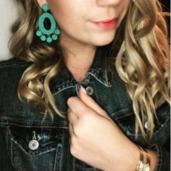 :: Stella & Dot Fun Blue Cece Earrings - Picture 5 of 8